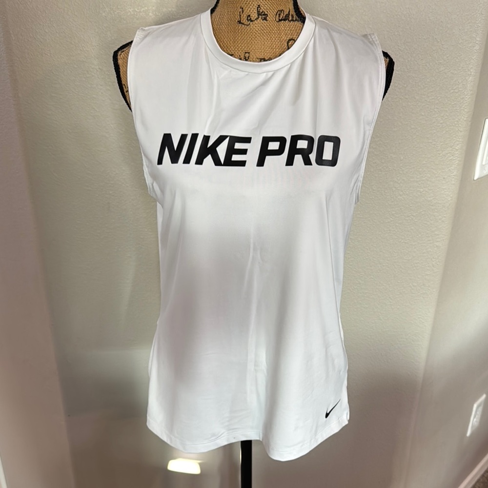 Nike White Sleeveless Muscle Tee